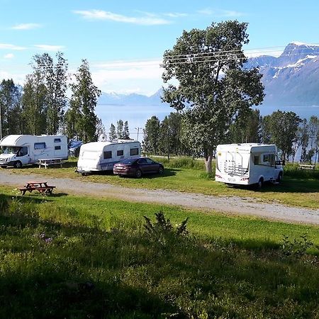 Svensby Tursenter Hotel Eksteriør billede